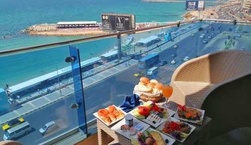  Deluxe Suite Direct Sea View (Egyptians & Resident Foreigners only) 