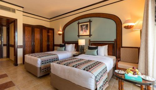 Standard Room Pool or Partial Sea View 