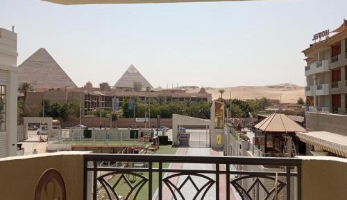 Superior Double Room with Pyramids View