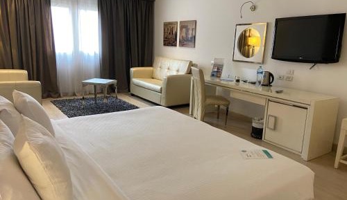 Deluxe Junior Suite