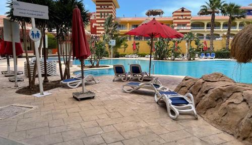 King Suite with Pool View