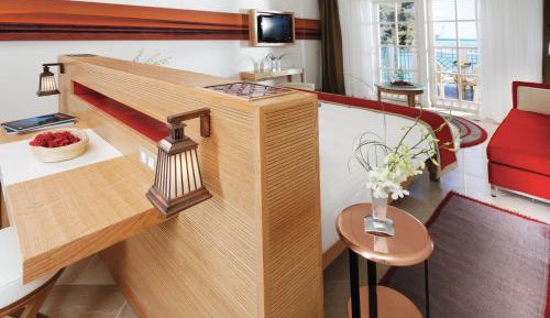 Deluxe King Room with Sea View