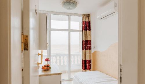 Single Room with Pyramids View