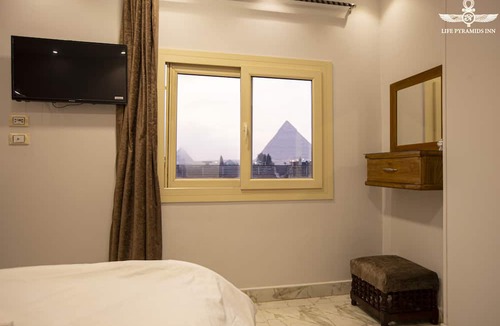 Giza House | Life Pyramids Inn