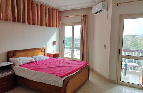 Sheraton Road -Sakkala Hotel | Golden Rose Hotel
