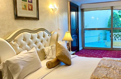 Al-Muntazah Hotel | Paradise Inn Beach Resort - Maamoura