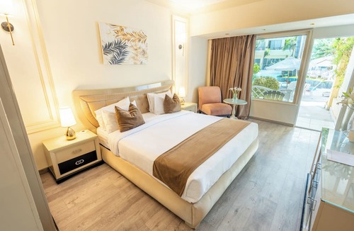 Al-Muntazah Hotel | Paradise Inn Beach Resort - Maamoura