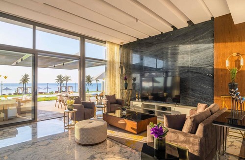 Village Road Hotel | Rixos Premium Magawish Suites and Villas