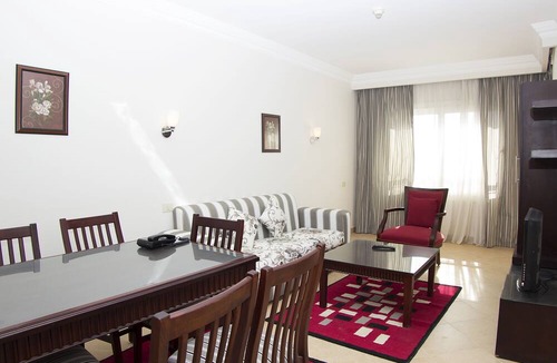 Sahl Hasheeh Hotel | Pyramisa Sunset Pearl Apartments