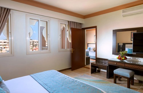 Village Road Resort | Pickalbatros Palace Hurghada - All inclusive