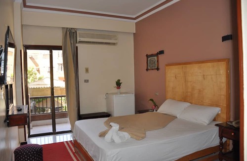 Luxor Hotel | Shady Hotel