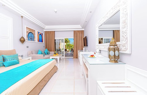 Al Mamsha El Seyahi Hotel | Grand Palace Couples only 18 years plus