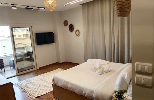 Giza Hotel | Zen Pyramids Luxury Villa