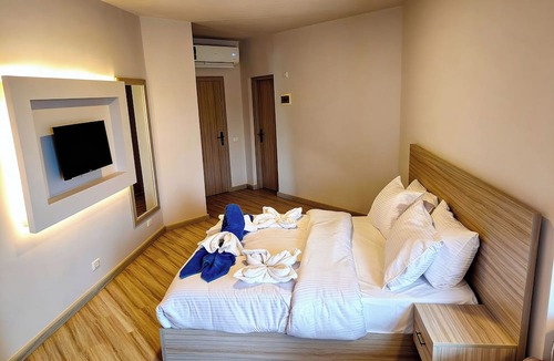 Al Mamsha El Seyahi Resort | porto view hurghada