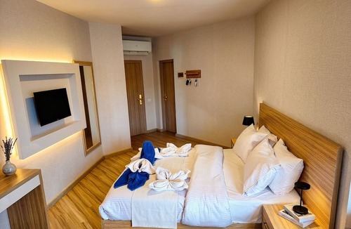 Al Mamsha El Seyahi Resort | porto view hurghada