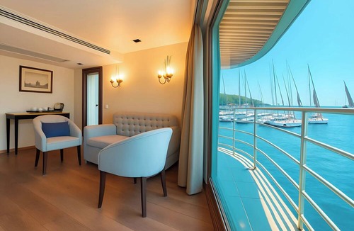 Aswan Boat Rental | Nile Cruise Royal Queen 2 Every Wednesday from Aswan 3 nights and every Saturday from Luxor 4 nights