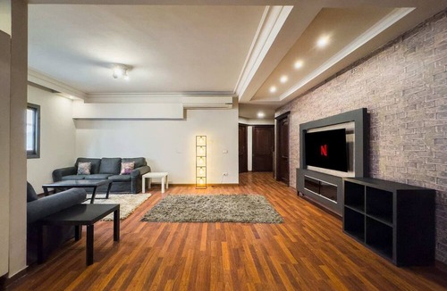 Taqseem Laselky Apartment | Xuru Stays I The Luxe Loft 2bdr Apt. @ Maadi