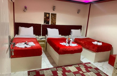 Al Duqqi Hotel | Tiab Masr Hotel