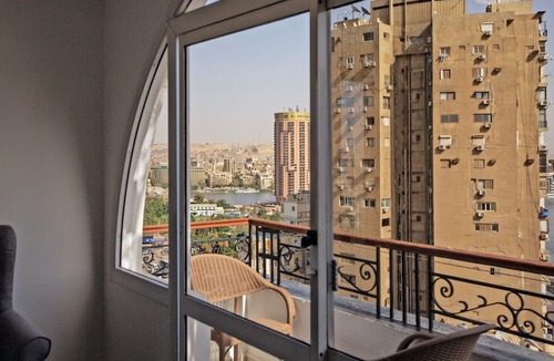 Al Duqqi Hotel | Nile x hostel