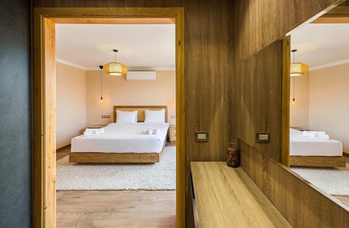 Heliopolis Apartment | Xuru Stays I The 1bdr Rustic Rooftop w/Wow Outdoor Terrace