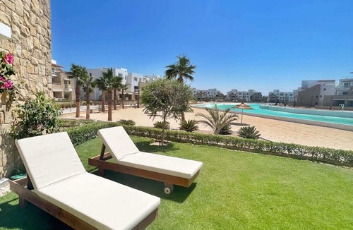 El Gouna Apartment | Xuru Stays I Lagoonfront Easy 1bdr @ Swan Lake El Gouna