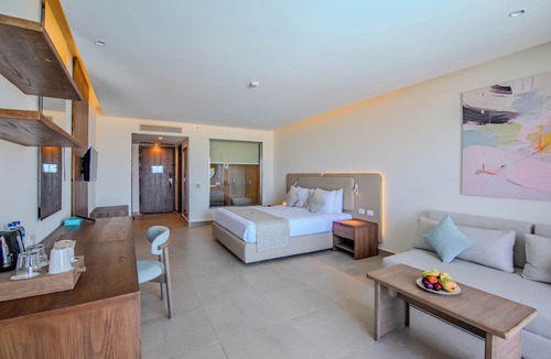 Al Ahyaa Hotel | SUNRISE Alora Aqua Park Resort