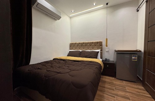 Pyramids Gardens House | New White Pyramids Inn
