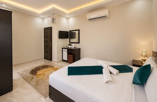 Giza Hostel | Tut & Pyramids View