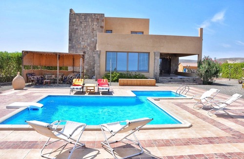 Marsa Alam House | A cozy sea view pool Villa offering a Double room with a private bathroom and AC