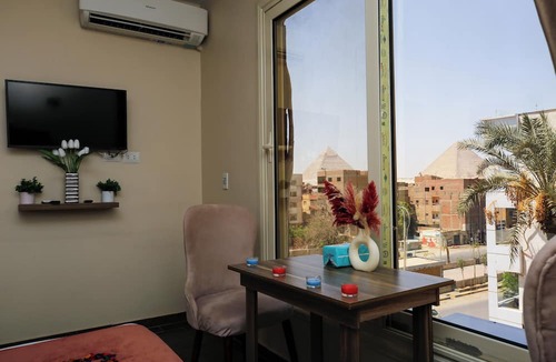 Kafrat al Jabal Hotel | Hammis Pyramids View