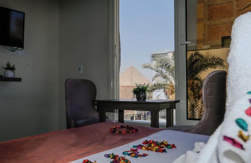 Kafrat al Jabal Hotel | Hammis Pyramids View