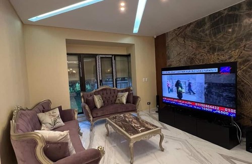 Sheikh Zayed City Villa | Villa In Beverly Hills With Garden