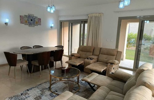 Al-Khalifa Apartment | Carrara White 3BR APT Garden and Pool