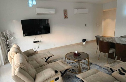 Al-Khalifa Apartment | Carrara White 3BR APT Garden and Pool