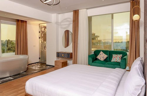 Kafrat al Jabal House | Guest House Paradise Top Roof Pyramids View