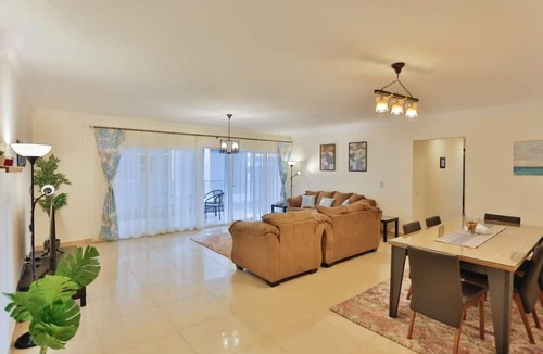 Heliopolis Apartment | Parkside boutique 3 bedroom apartment