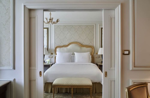 Oula Hotel | Four Seasons Hotel Cairo at First Residence