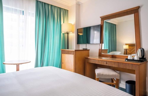 Kafr ad-Dawwar Hotel | Azal Pyramids Hotel
