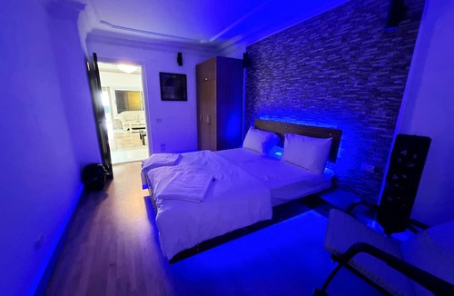 Al-Basatin Apartment | Amazing Nile View & Pyramids