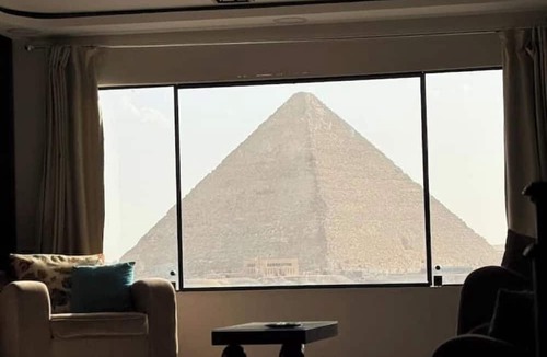 Al Haram Apartment | Khufu's Heaven Pyramids View
