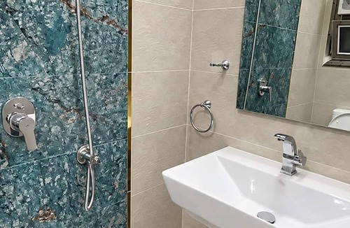 Downtown Cairo Apartment | 3BR Lebanon St Stay in Mohandessin