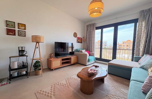 El Gouna Apartment | Cozy Boho 1BDR + Sofa Bed, Pool View in Kamaran