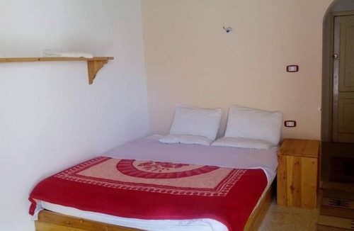 St. Catherine RV Rental | Single Room W/Private - Sheikh Mousa Bedouin campn