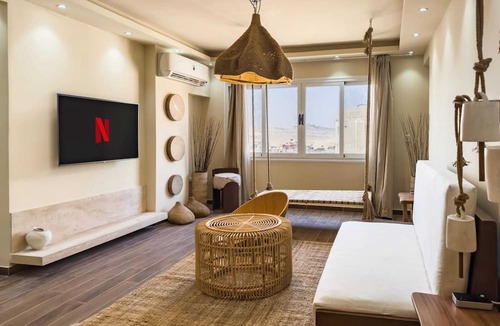 Al Haram Apartment | Xuru Stays I The Pyramids Horizon Studio w/Bathtub