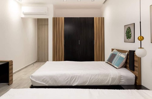 Ras Nasrani Villa | Luxurious 4-BR Villa