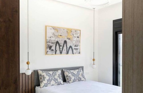 Ras Nasrani Villa | Luxurious 4-BR Villa