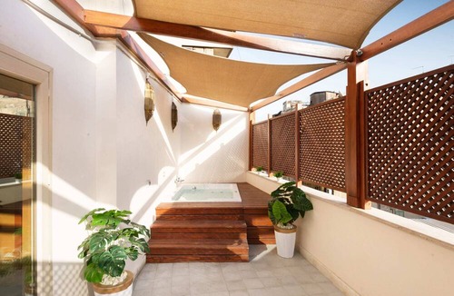 Qasr an-Nil Apartment | Xuru Stays I Downtown Studios