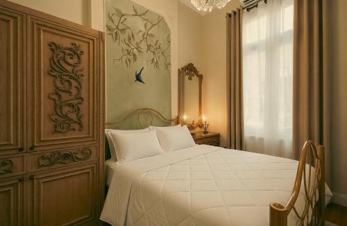 Abdin Apartment | Luxury French Colonial Boutique 3 Bedrooms Apartment in Downtown