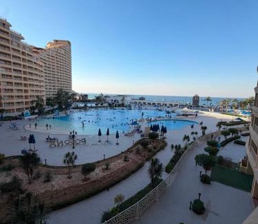 Ras Sudar Apartment | Porto Sokhna Pyramids Apartments Family sav view