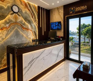 Qasr an-Nil Hotel | Garden Hotel Nile House